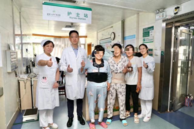 姐妹花同患严重脊柱疾患脊柱 外科专家妙手为其“挺起腰杆”