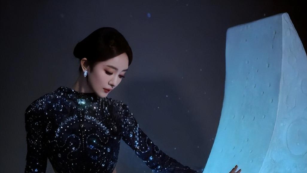 杨幂骚扰事件曝光！虞书欣红毯风波！经纪人抢风头引发团队内战！