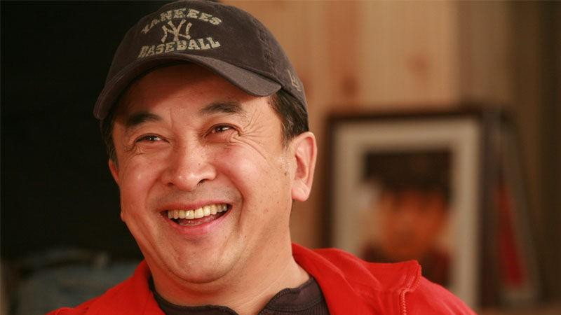 黄宏|黄宏：24年春晚“钉子户”，退居幕后，如今现状令人唏嘘