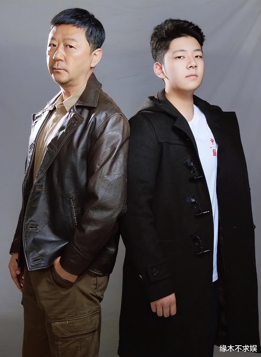 二字影帝出轨风波升级，和嫩模KTV卫生间亲热被撞见，身份被扒！