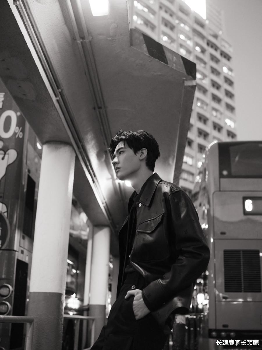 从LV香港大秀看懂，为什么内地娱乐圈如此蓬勃，港娱却在走下坡路