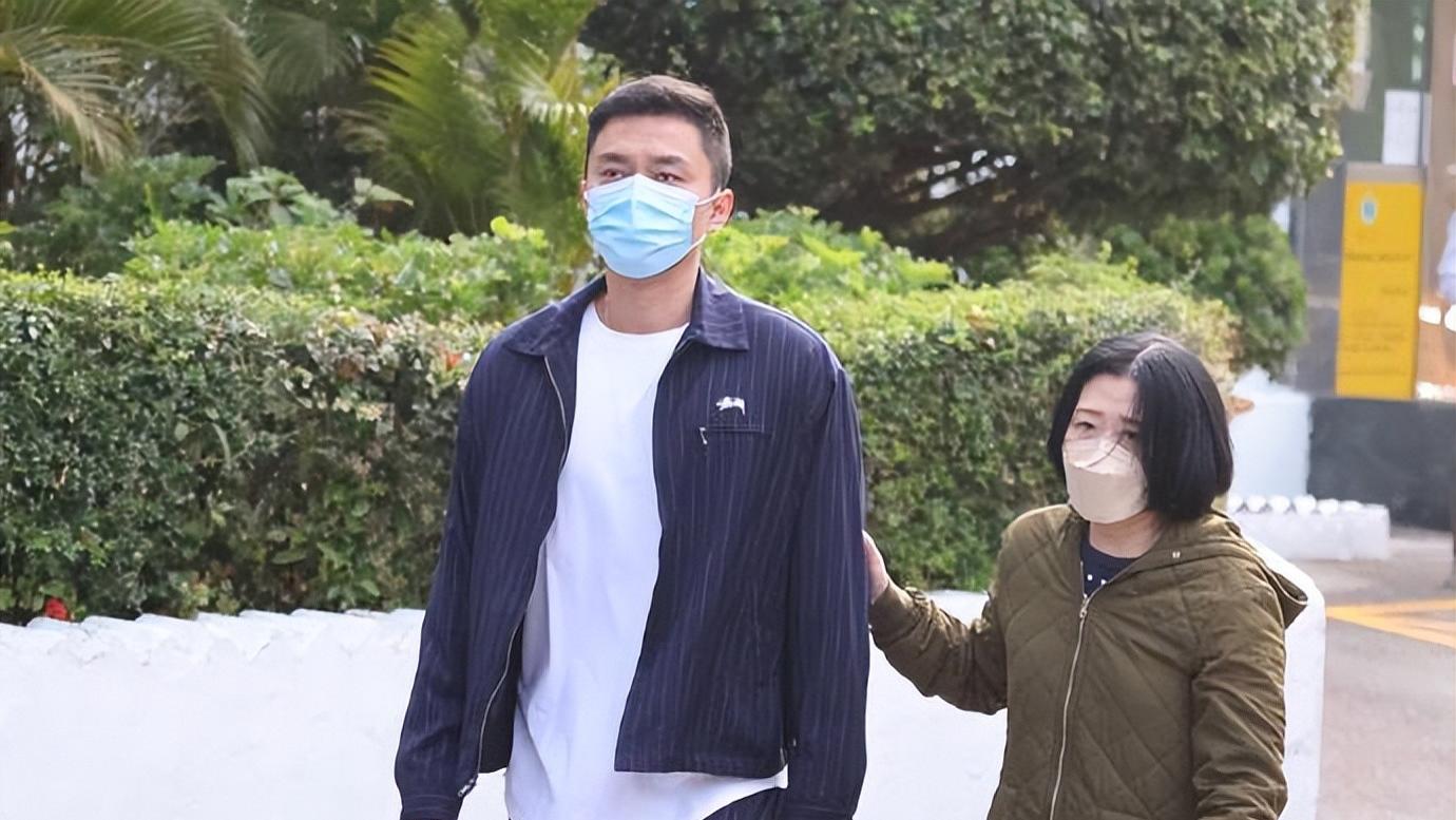 TVB|TVB小生出狱后仍受重用，受高层影响转变信仰，待播存货预示复出