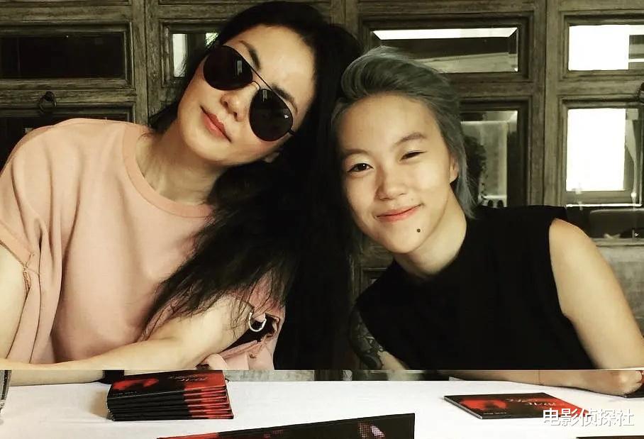 曝窦靖童和女友在国外结婚!另一半也是圈内人,两人年龄相差12岁