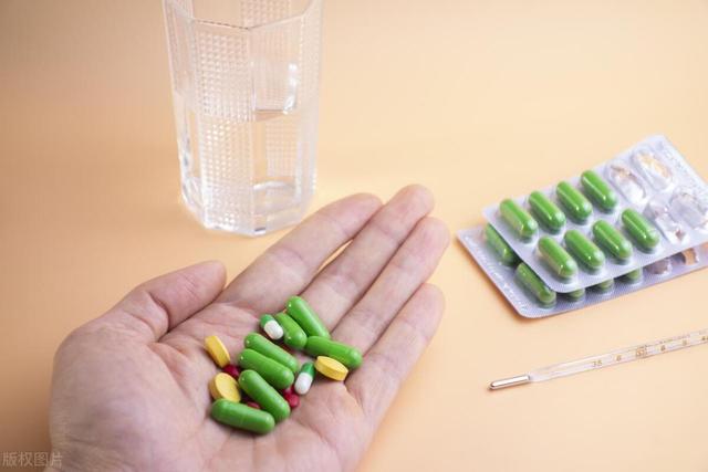 伤胃就是伤命!5个坏习惯是胃癌“元凶”,若有一个,尽早改掉吧