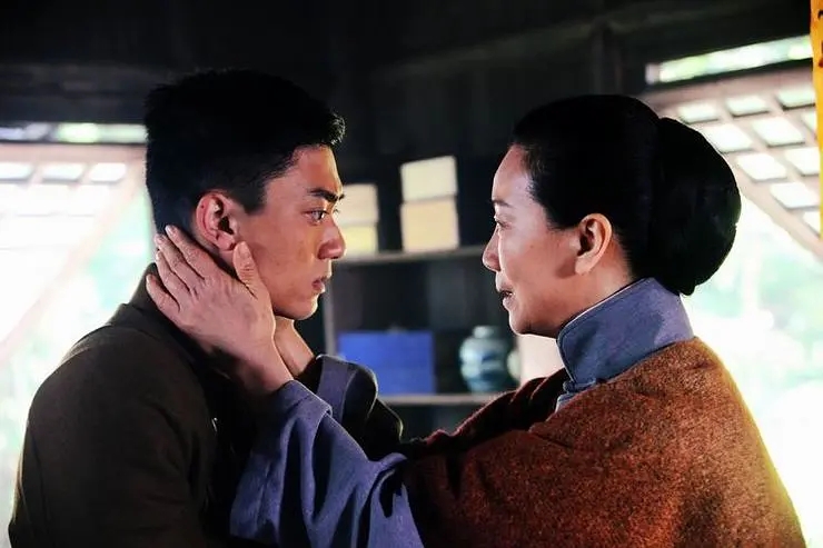 陈宝国|“携妻带子”进组的5位明星，一家3口演同一部剧，奈何子女捧不动