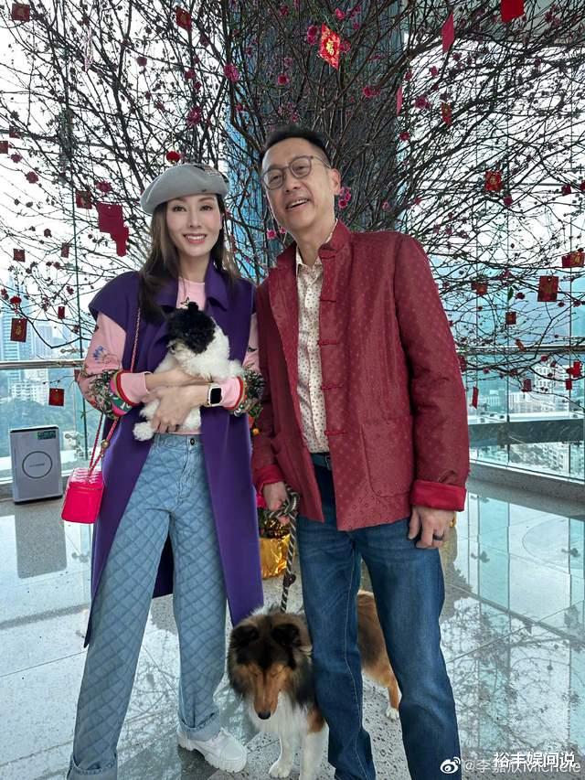 徐怀钰|李嘉欣晒夫妻合照拜年!打扮优雅状态好,许晋亨脸上已有老年斑