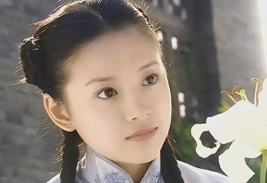 生图|15位女星生图曝光!痘坑脸、肤色暗沉,明星滤镜碎了一地