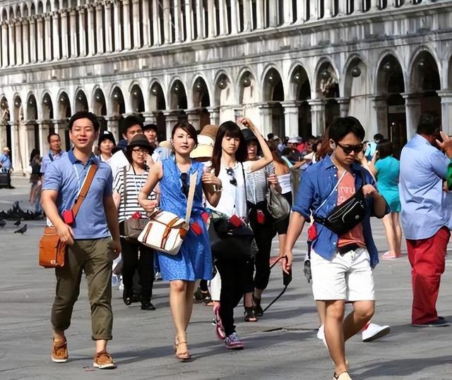 出国旅游|外媒很纳闷，为什么“出手阔绰”的中国游客现在不去国外了？