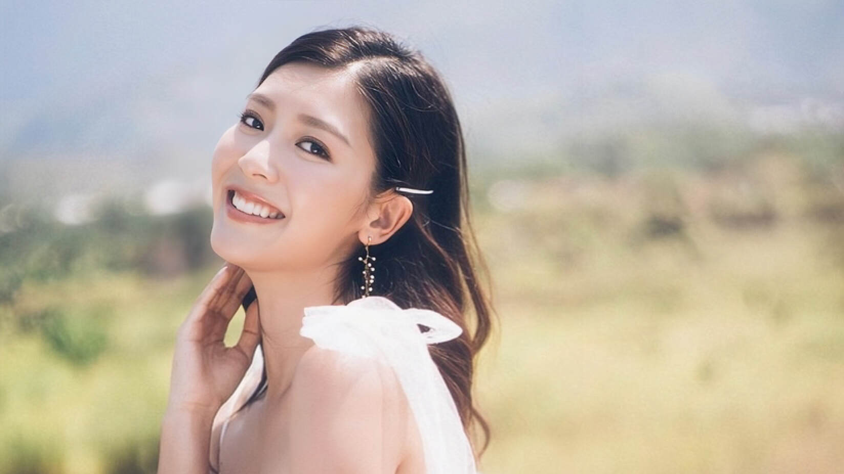 恭喜！香港知名女星宣布二胎怀子，如愿嫁入豪门做阔太太