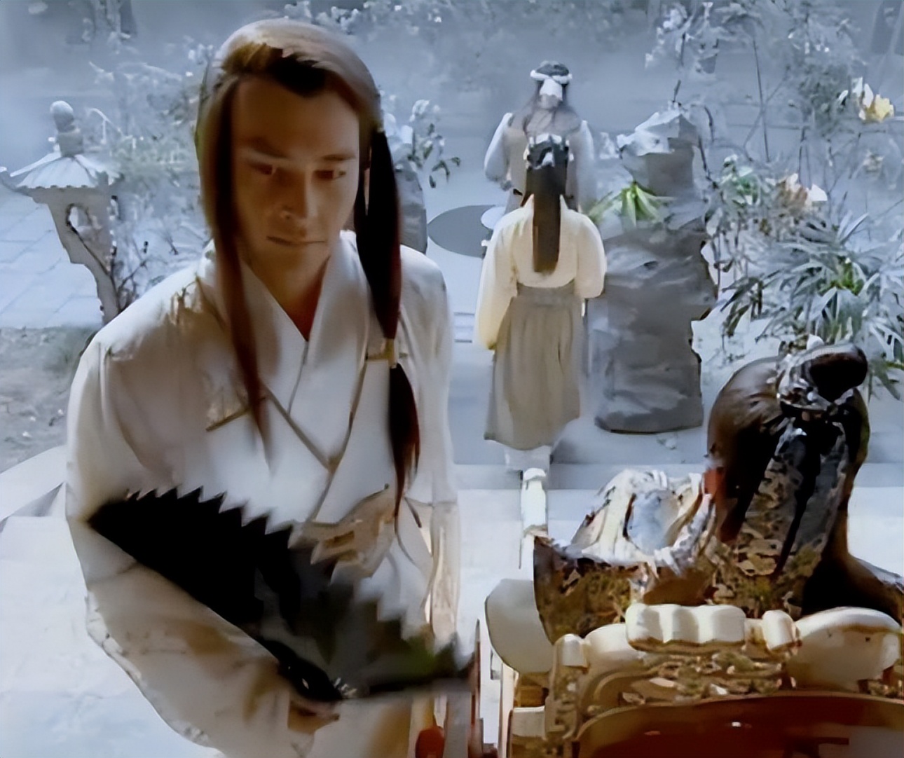 颜值不够别甩锅给造型师，造型难看还是人难看，观众还是能分清的