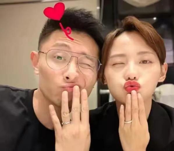 张嘉倪|张嘉倪买超离婚进展曝光:男方卖房凑抚养费,父母下了一盘大棋