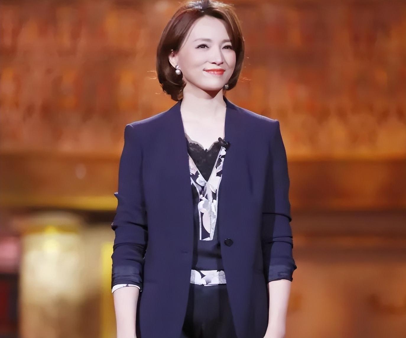 董卿|2023年,再次“销声匿迹”的董卿,不再被世界宽容