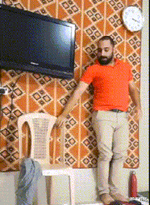 新型冠状肺炎|老婆打疫苗非要穿露肩连衣裙,戴着口罩就不怕丢脸了吗?