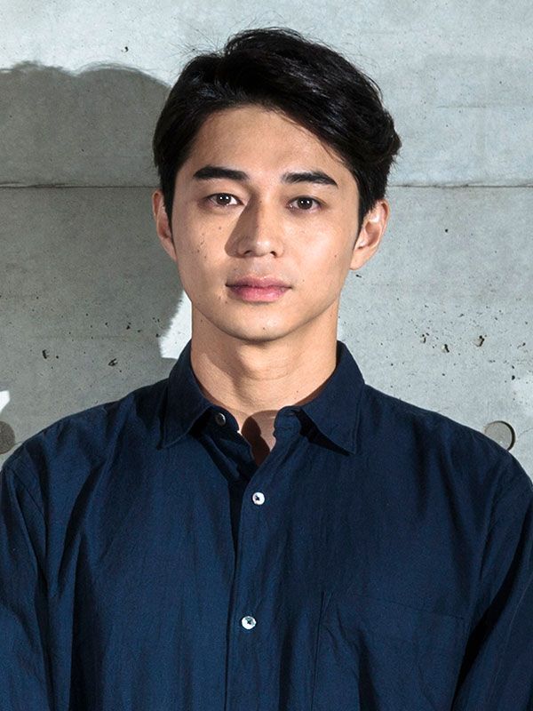 36岁知名男星隐居山中度日!与3名00后女艺人同居,主打随心所欲