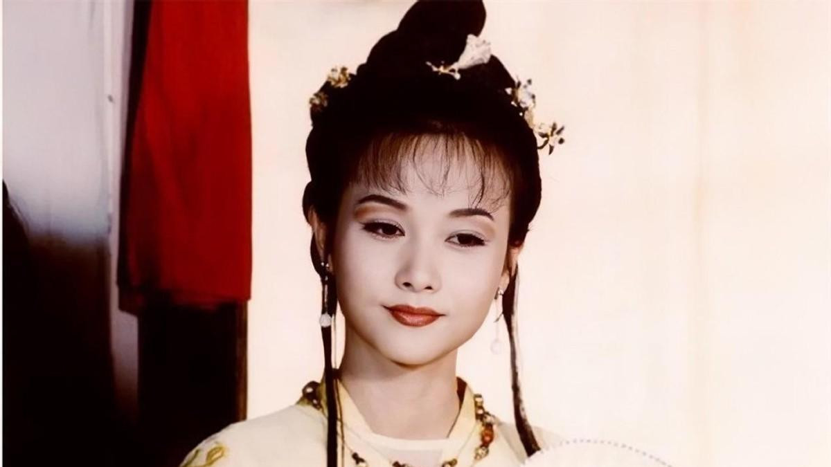 演员侯继林：嫁给孙松24年无儿无女，却被婆婆和丈夫宠成宝