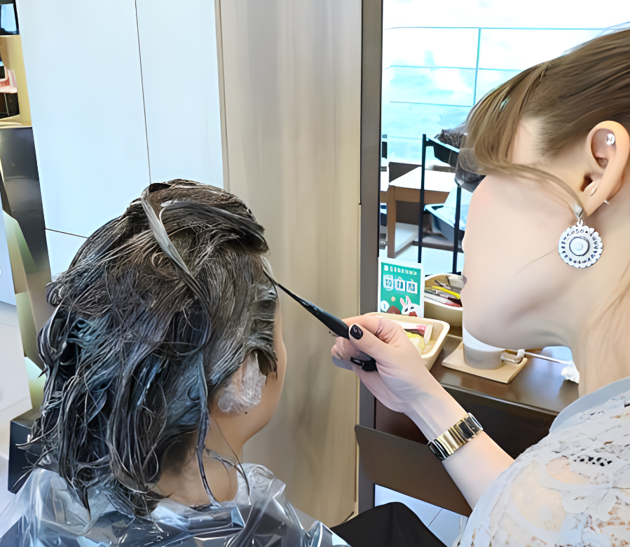 中老年人经常染发，最后会怎么样？3个后果或悄然而至，早做了解