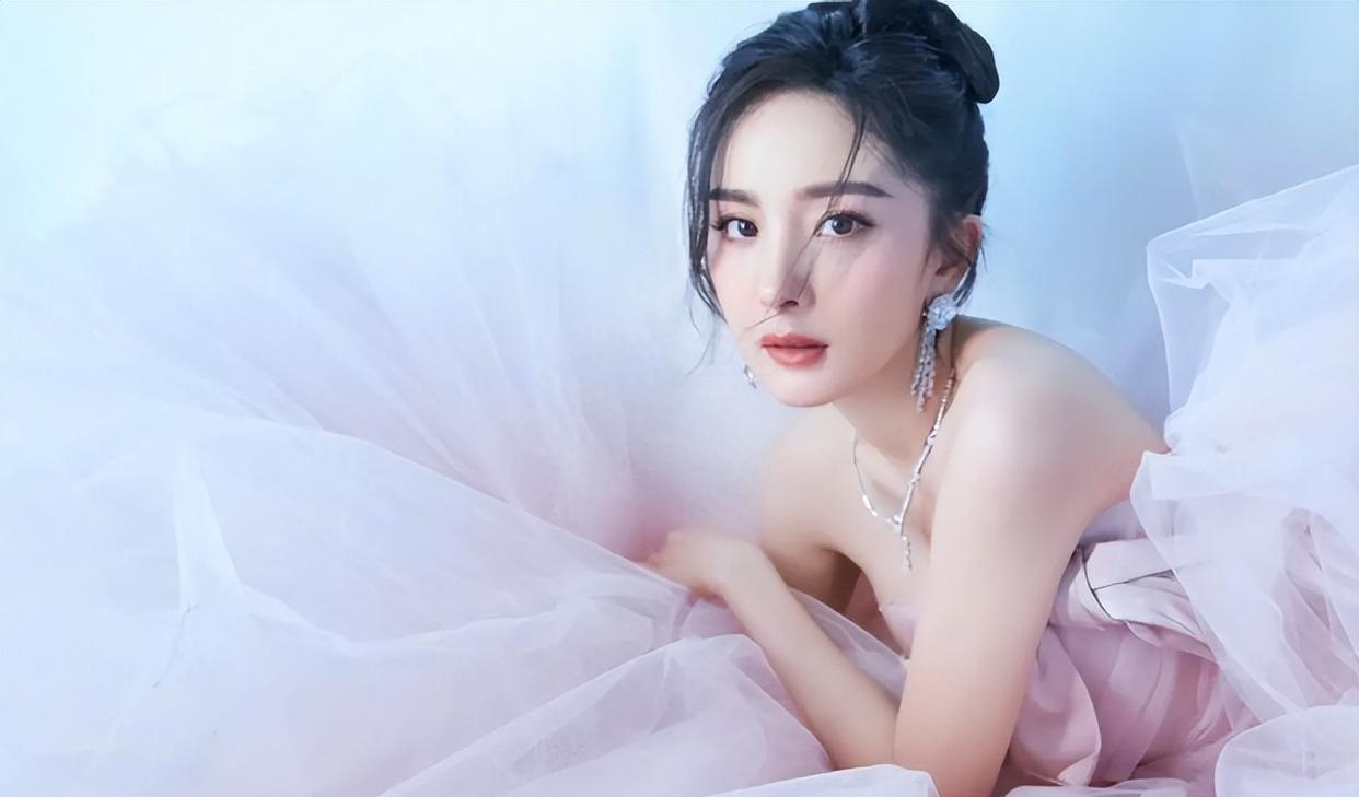 回顾：都说娱乐圈钱好挣，这4位明星的家底，确实让很多人羡慕不已