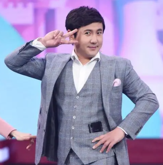 沈腾|沈腾患病一事遭亲姐实锤,社交账号已停更2个月,粉丝们表示担忧