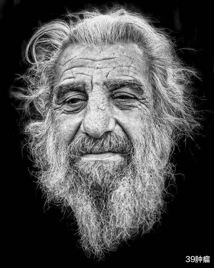 男性老不老，“下半身”会说实话，若有4个变化，或离衰老不远了