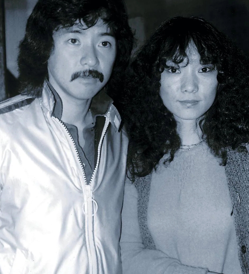 林子祥叶倩文夫妇参观东莞“欧洲小镇”,华为大佬亲自陪同引热议