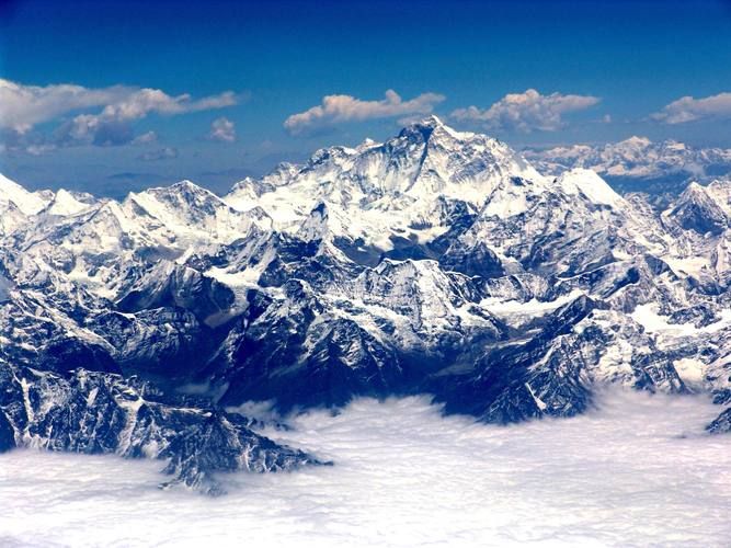 珠穆朗玛峰|从海拔8848米看世界，珠峰之巅——探险地理的奇妙之旅