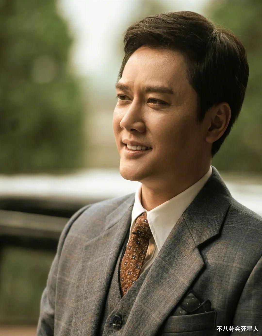 左小青|4天5个“桃色瓜”，专挑外国女伴，陪富婆，超10位明星躺枪