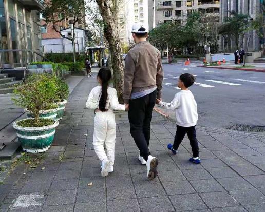 张艺兴|“落难的凤凰不如鸡”，大S的危机才刚刚开始