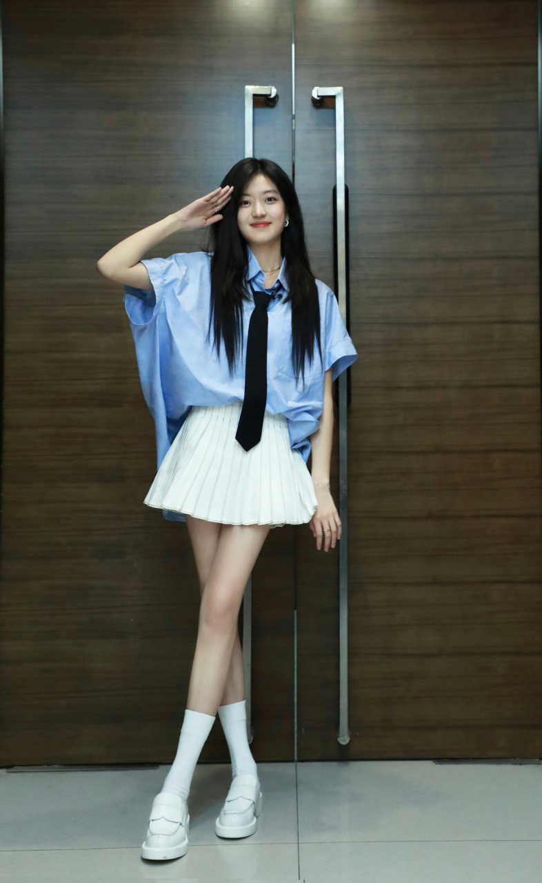 95后女星四大"腿精",个个身高170 ,脖子以下全是腿,横扫内娱 - 娱乐