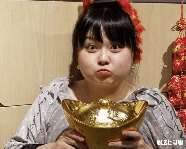 销售额一晚破500万!TVB知名女星成功转行做吃喝直播,今大晒豪宅