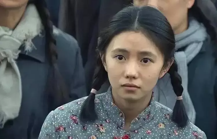 张艺谋|曝知名导演晚节不保,包养当红小花、讨好男顶流,细节指向张艺谋