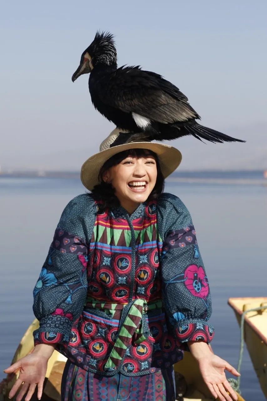 不准老、不许丑,内娱一代女神被嘲上热搜