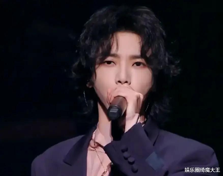 一场晚会,撕碎了内娱明星的遮羞布,解开了港星长红半辈子的真相