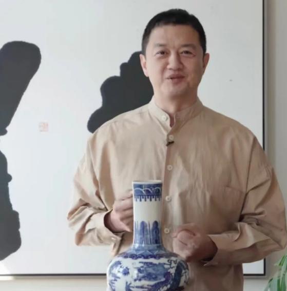 李亚鹏|李亚鹏晒上亿古董,高调炫富只为证实自己不差钱,更不是老赖