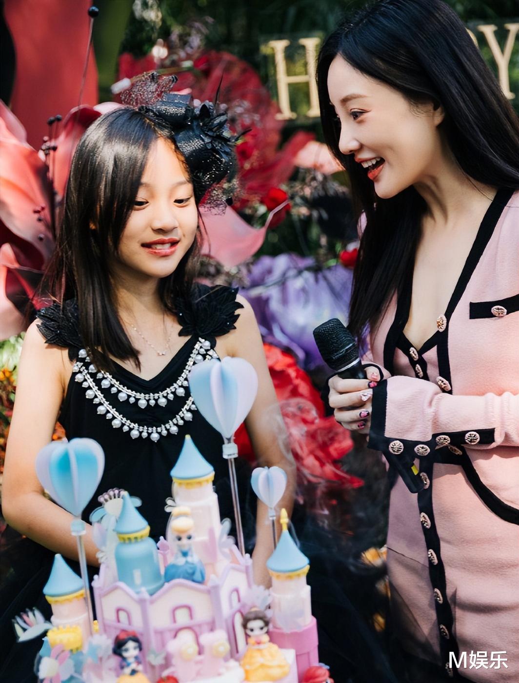 时隔6年,贾乃亮和李小璐公开同框!网友:为了孩子,复婚吧