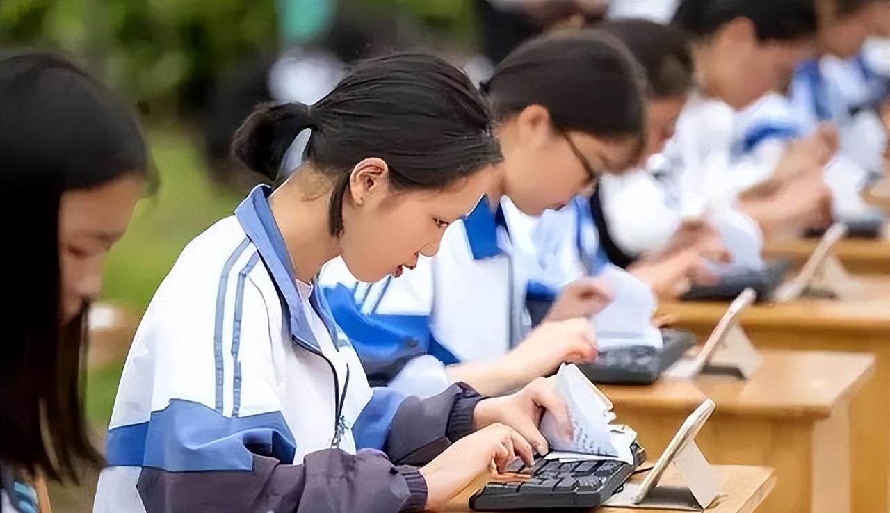 法国|“普职分流”迎来新改革,或将要往后延期,相关部门作出回应!