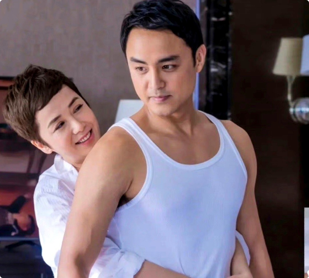 新《射雕》：顶着“发面馒头”的脸却演洪七公，谁的审美出了问题