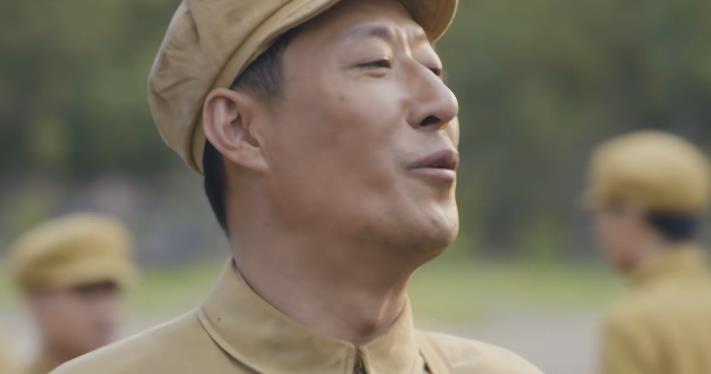 流氓相出演“伍万里”?剧版《长津湖》骂声一片,被观众要求下架