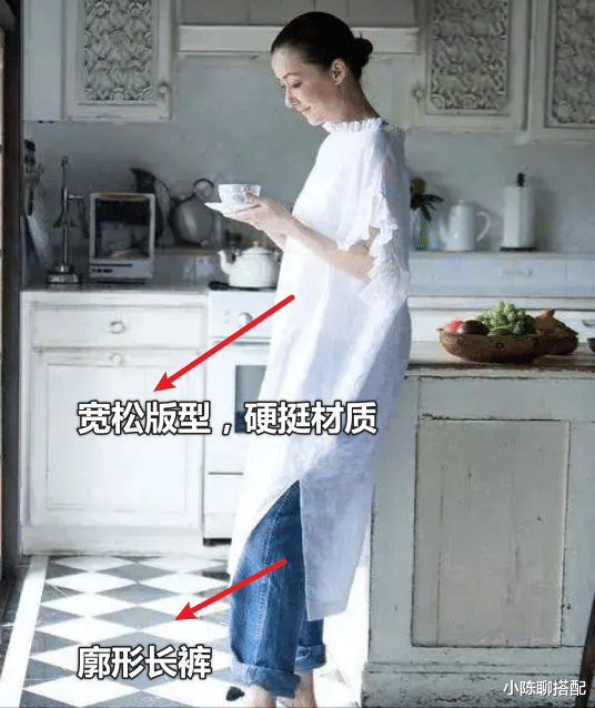 女孩 这位日本主妇真有品位，穿着简约不披发，反而优雅气质