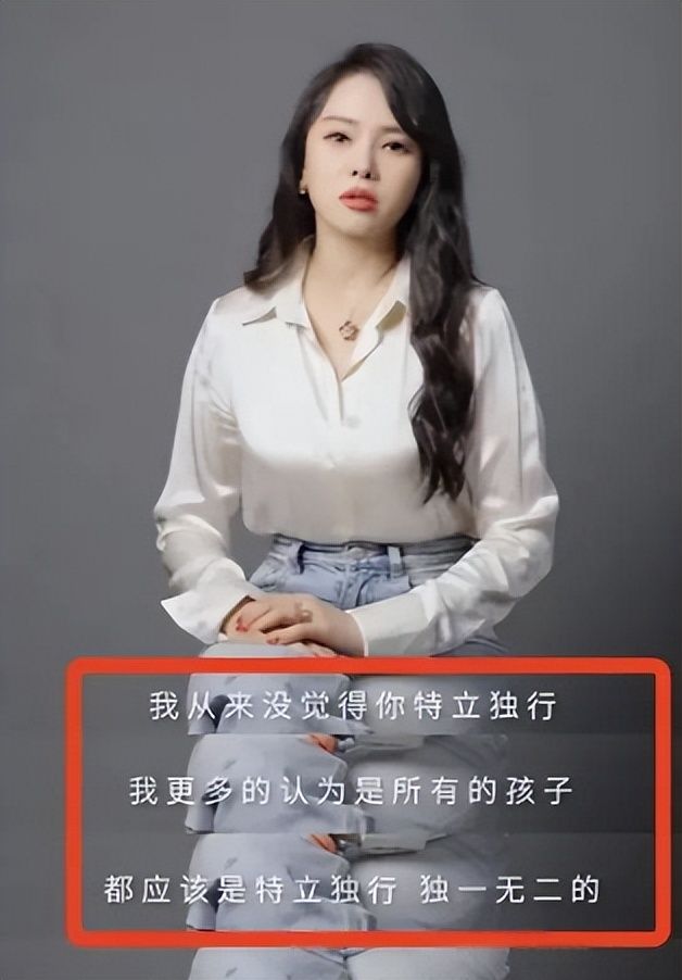 伊能静儿子哈利最新动态!与朋友开心逛街,曾因女装照片饱受争议