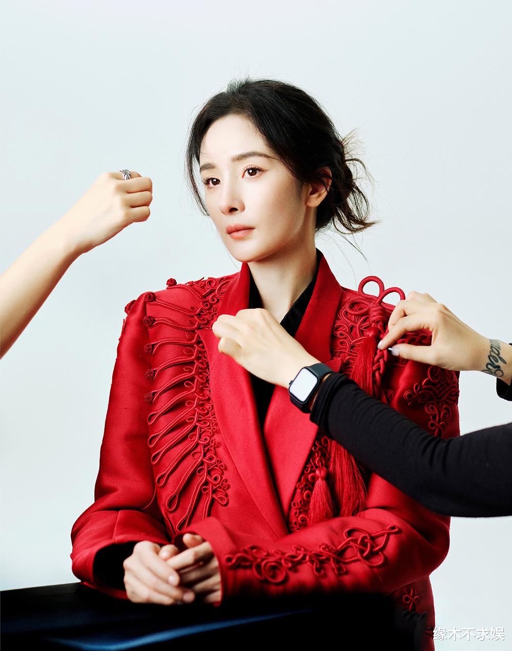 半小时采访十几个热搜,《人物》采访杨幂,撕开她的窘迫境况!