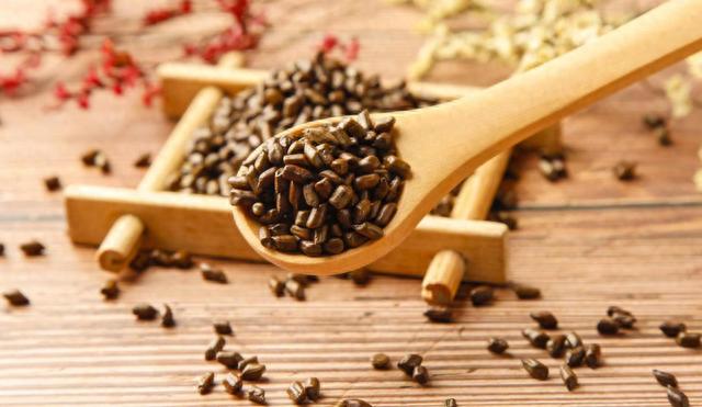 蒲公英的“黄金搭档”被发现，搭配泡水喝，肝变干净，睡眠也好了