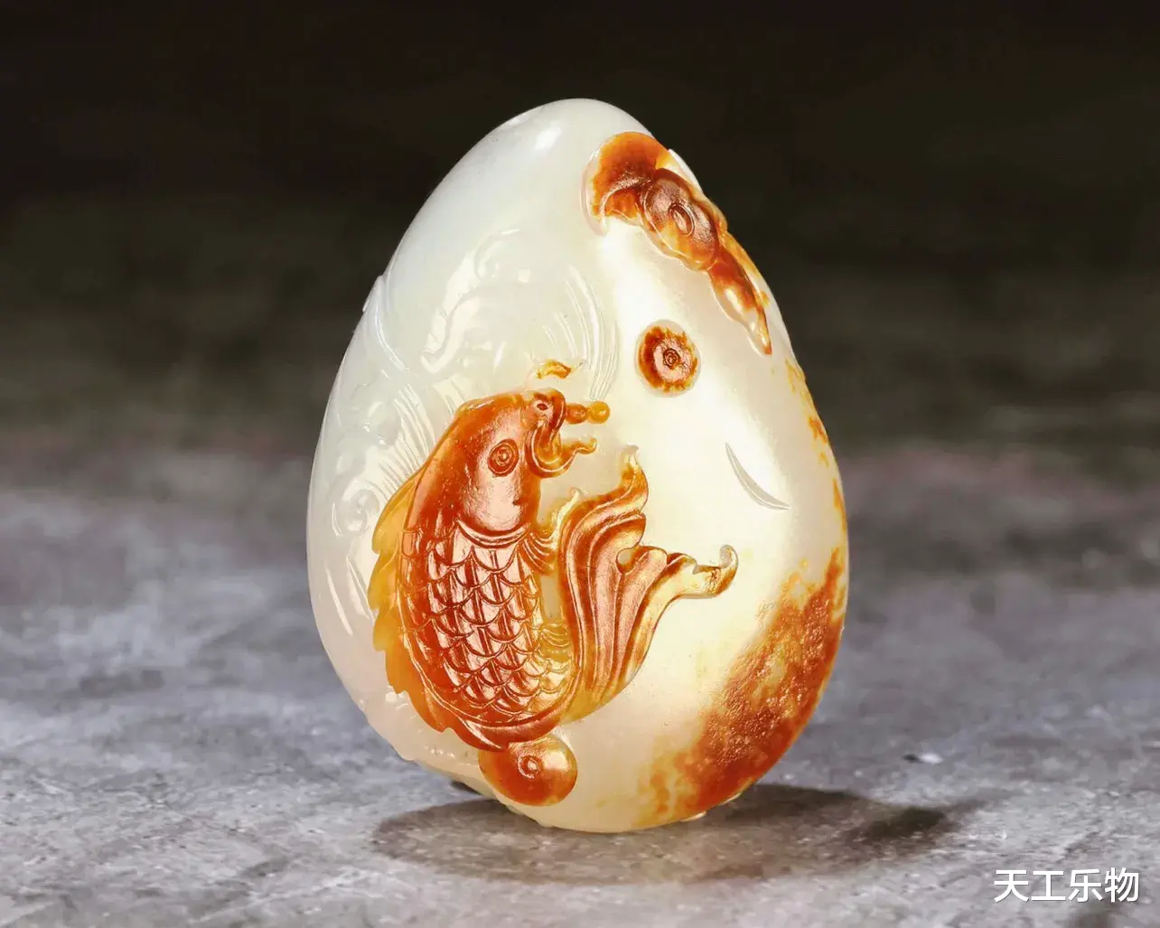 玉色不同效果不同！那些盘出来的彩色和田玉！