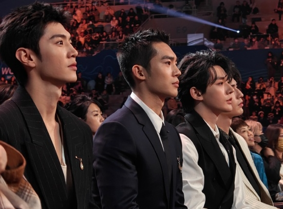 北京这一夜,人情世故,江湖地位在肖战身上体现的淋漓尽致...