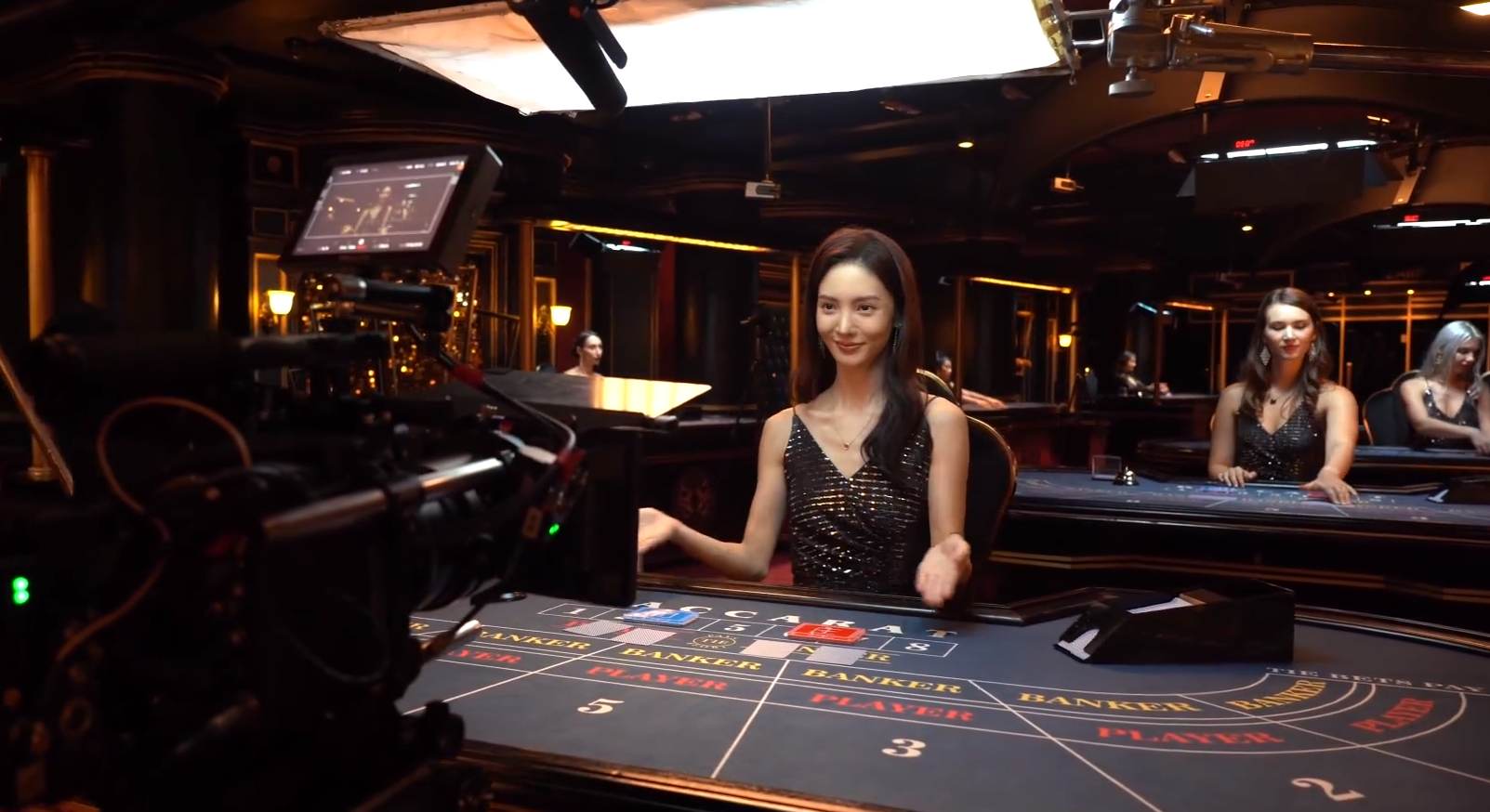 消失的原型，残缺的同事！《孤注一掷》这10处细节，让我不寒而栗