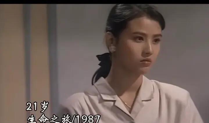 周海媚19岁—57岁颜值变化:也许我们追的不是星,而是逝去的青春