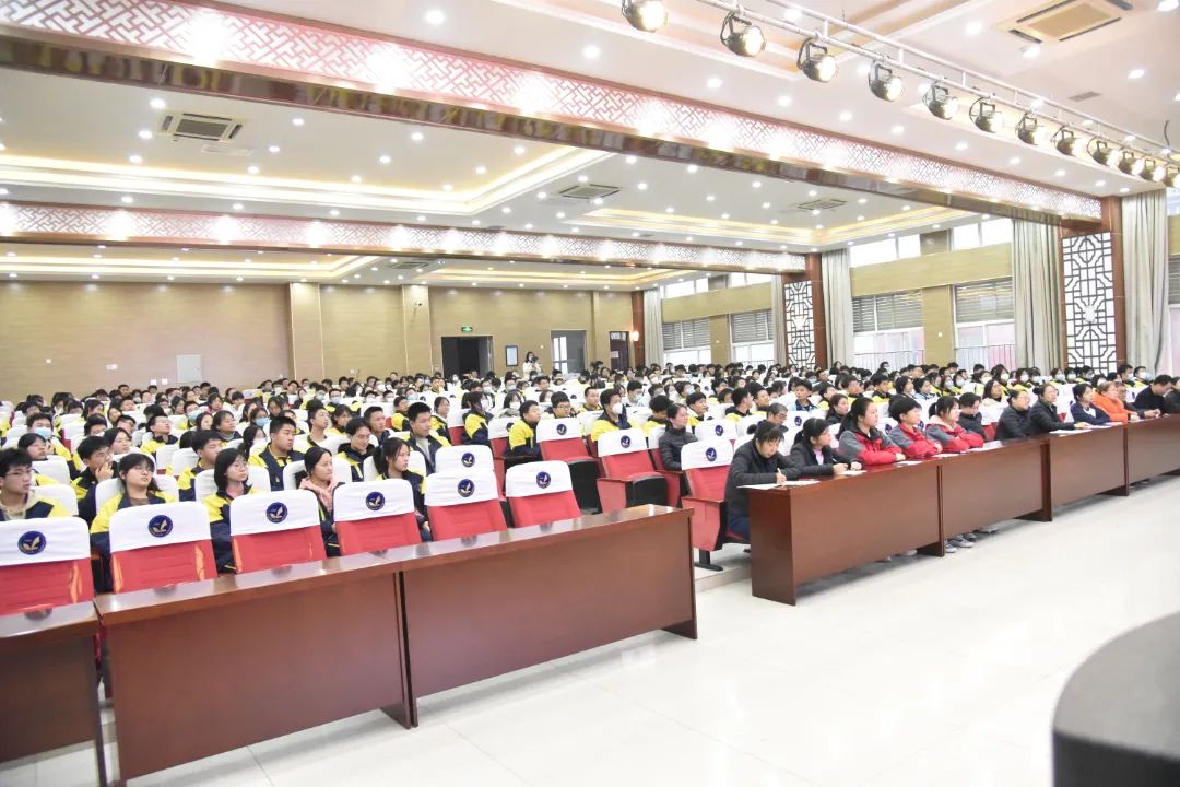 就业歧视|西安市西航一中高一年级开展生涯规划演讲比赛!