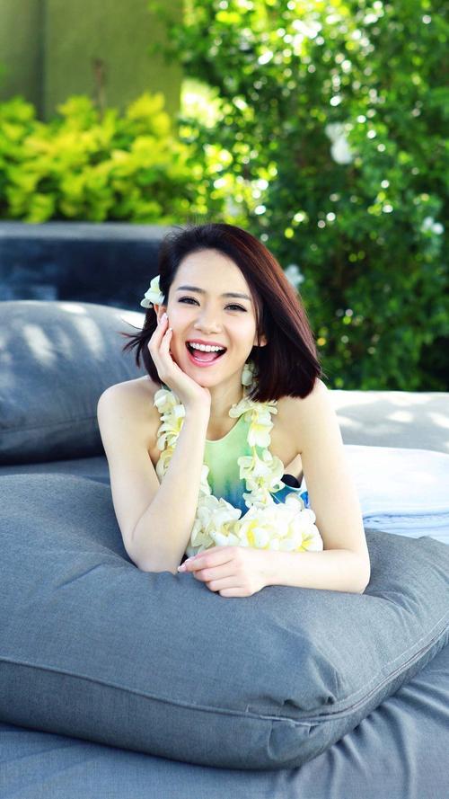 |曝戚薇是双性恋!前女友用她名字给女儿取名,两人生活现状引热议