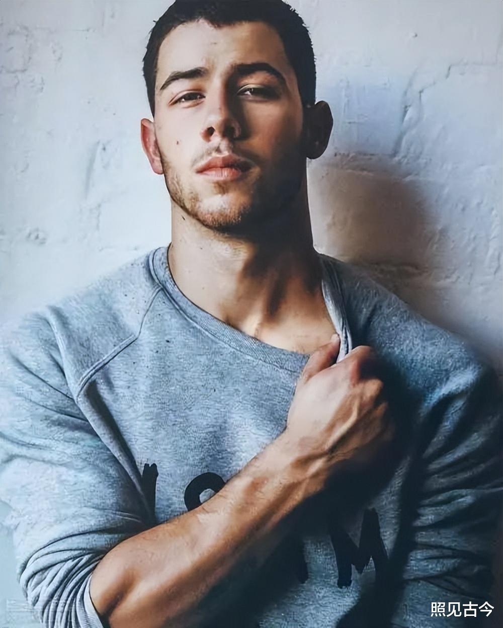 印度女神普丽扬卡：2000年的世界小姐，嫁给美国小鲜肉，胖到认不出