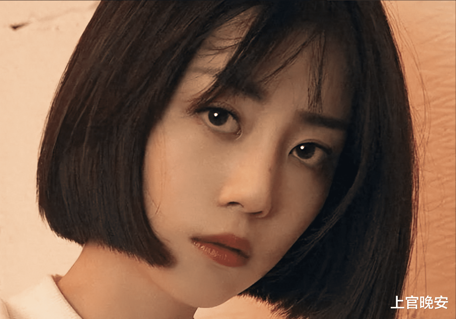 还记得“腿精”李溪芮吗?一段时间不见,她的脸怎么变得认不出了