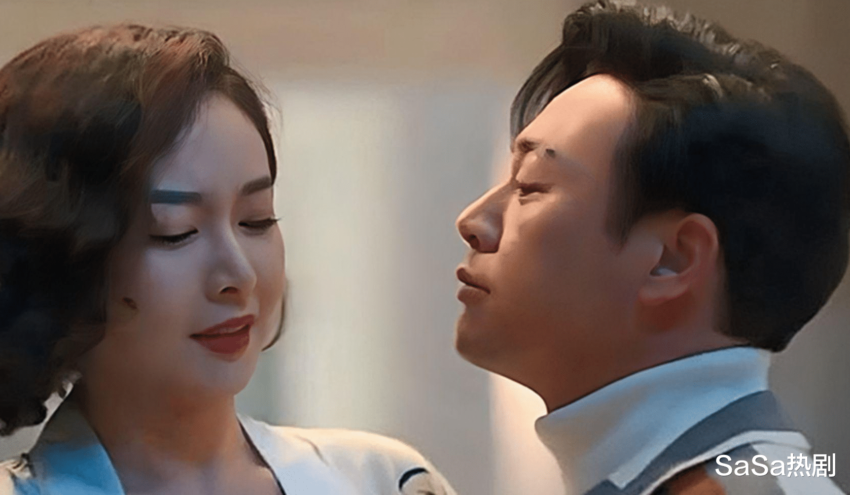 张颂文成剧圈顶流!他妻子温婉大方,非常的有气质,不愧是大嫂!